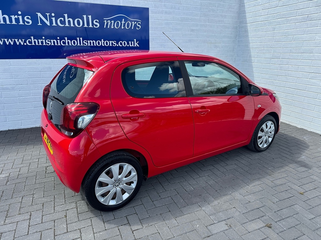 Peugeot 108 Active Red #2
