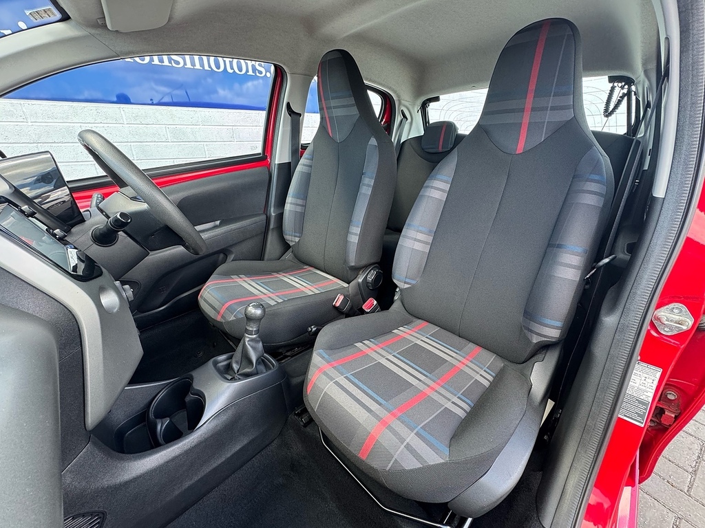 Peugeot 108 Active Red #3