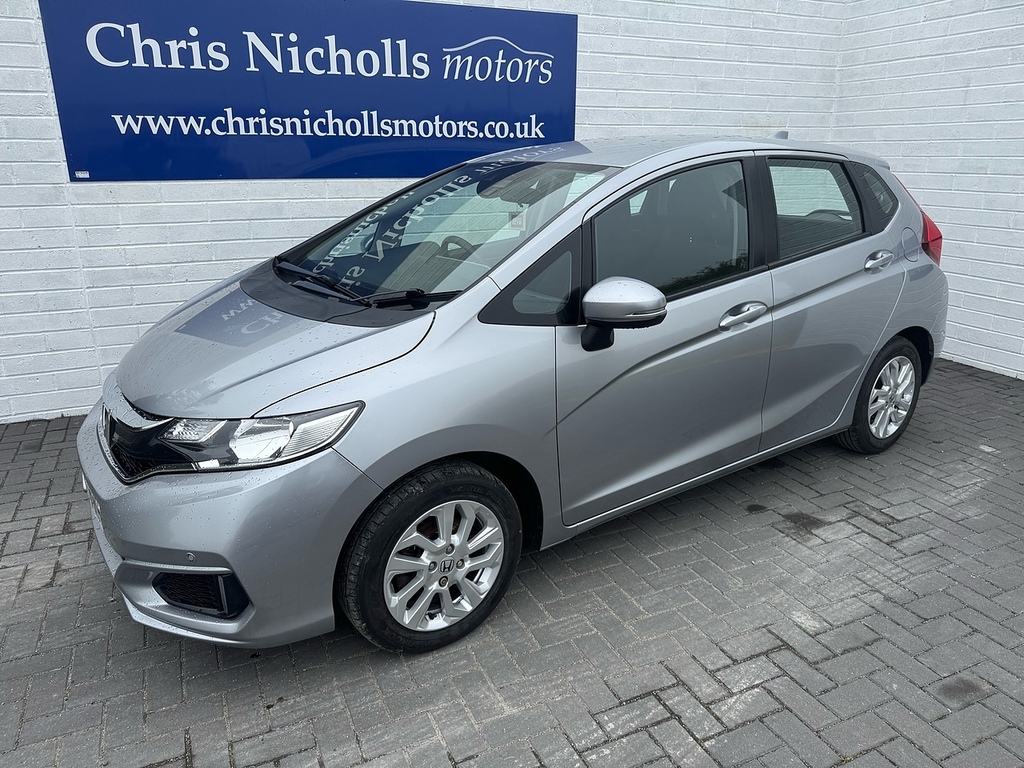 Honda Jazz I-vtec Se SG68WWH Silver