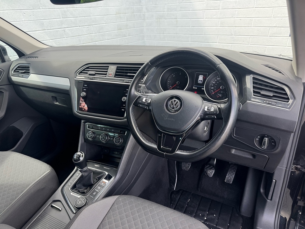 Volkswagen Tiguan Tdi Se Navigation FM67KNN Black #5