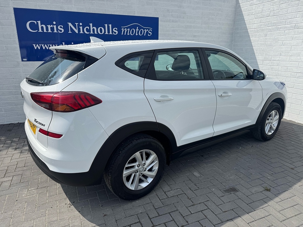 Hyundai Tucson Gdi S Connect DG69ZYF White #2