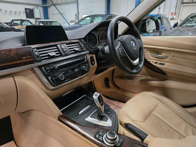 BMW 3 Series 2.0 320I Luxury Euro 6 S S Red #4
