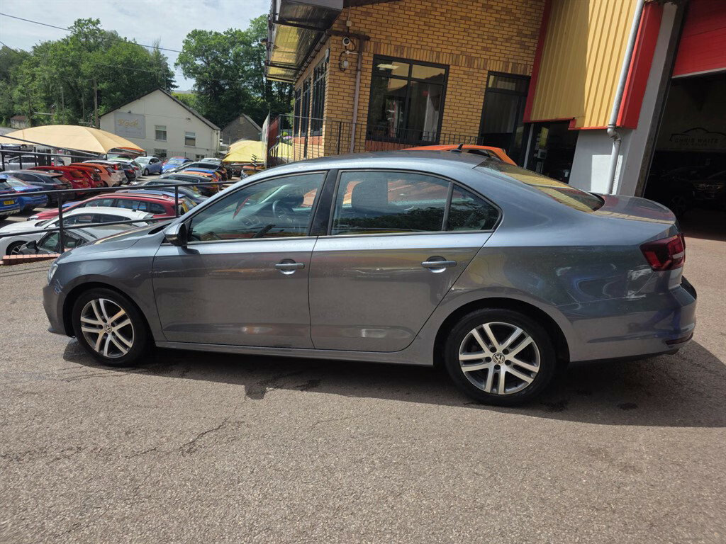 Volkswagen Jetta Se Tdi Bluemotion Technology Saloon Grey #6