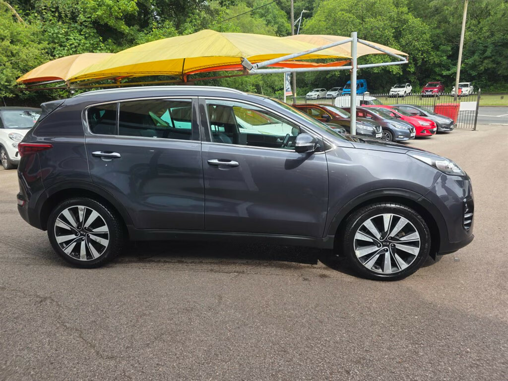 Kia Sportage  White #5