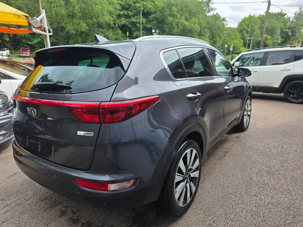Kia Sportage  White #4