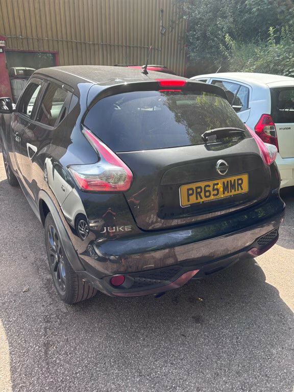 Nissan Juke Tekna Dci Hatchback Black #4
