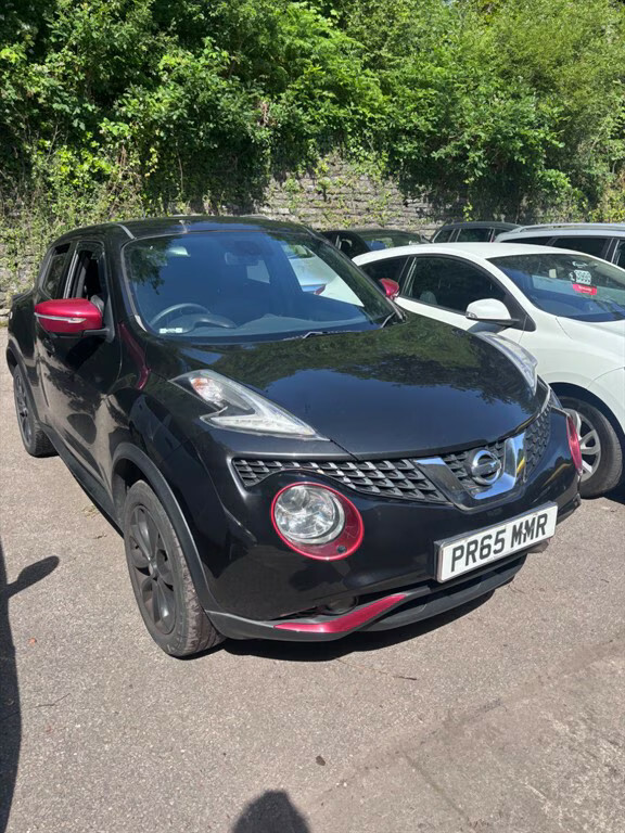 Nissan Juke Tekna Dci Hatchback Black #2