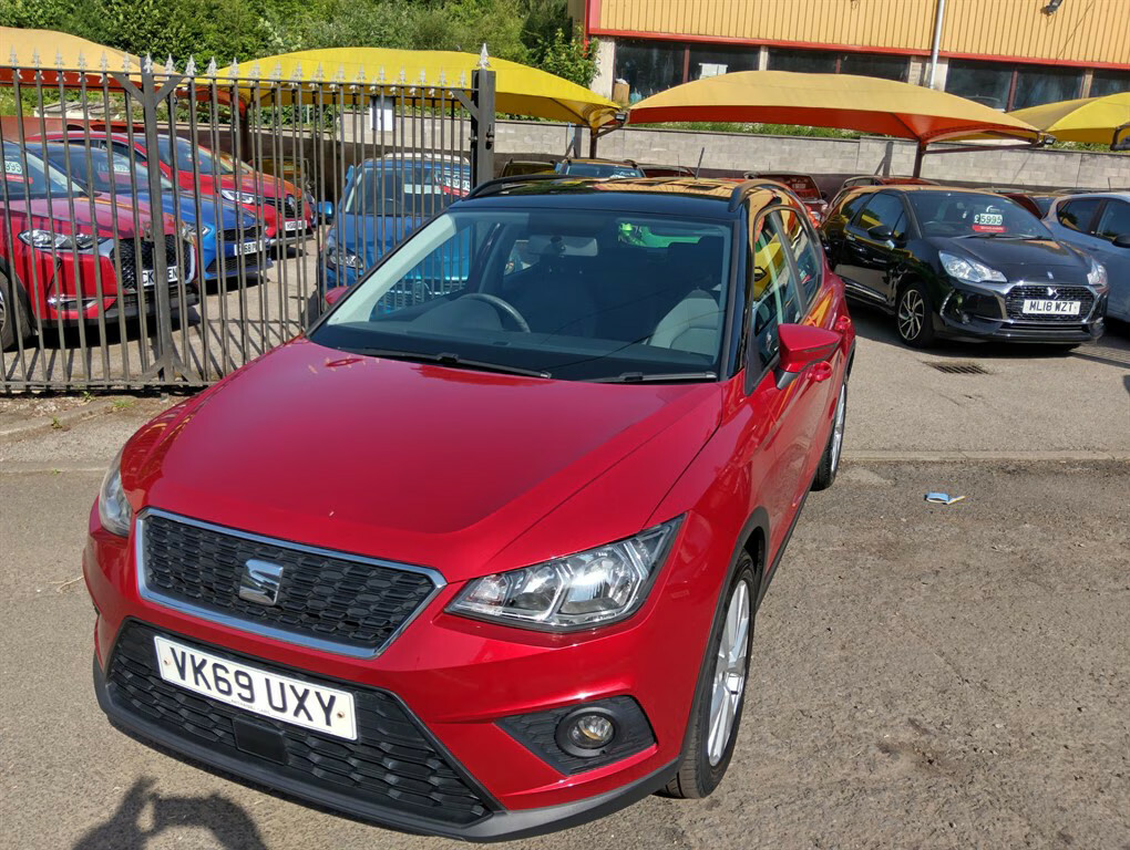 Seat Arona Tsi Se Technology Hatchback Red #2