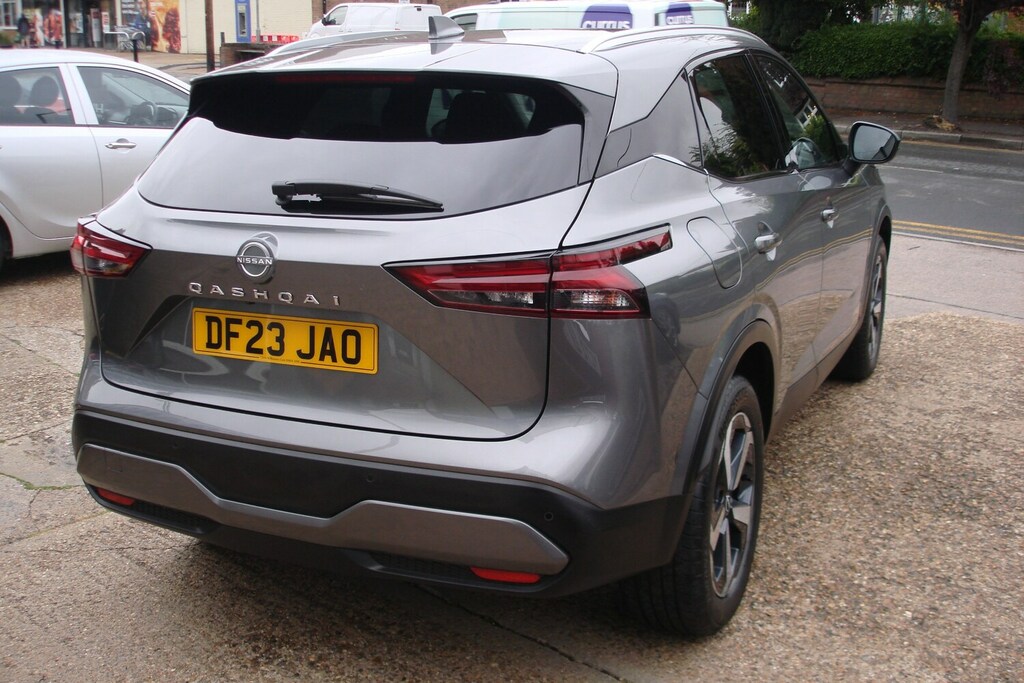 Nissan Qashqai 1.3 Dig-t Mh 158 N-connecta Grey #6