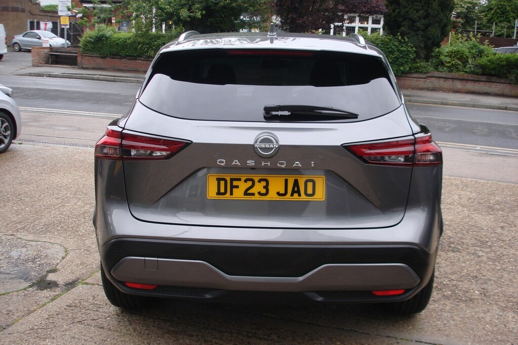 Nissan Qashqai 1.3 Dig-t Mh 158 N-connecta Grey #5