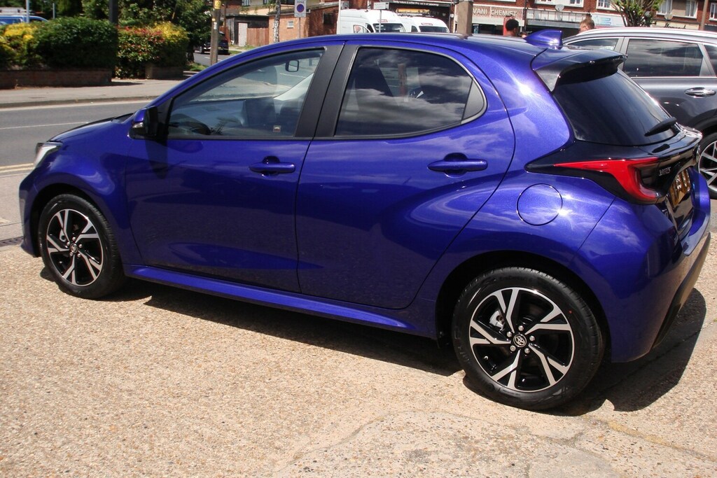 Toyota Yaris 1.5 Hybrid Design Blue #3