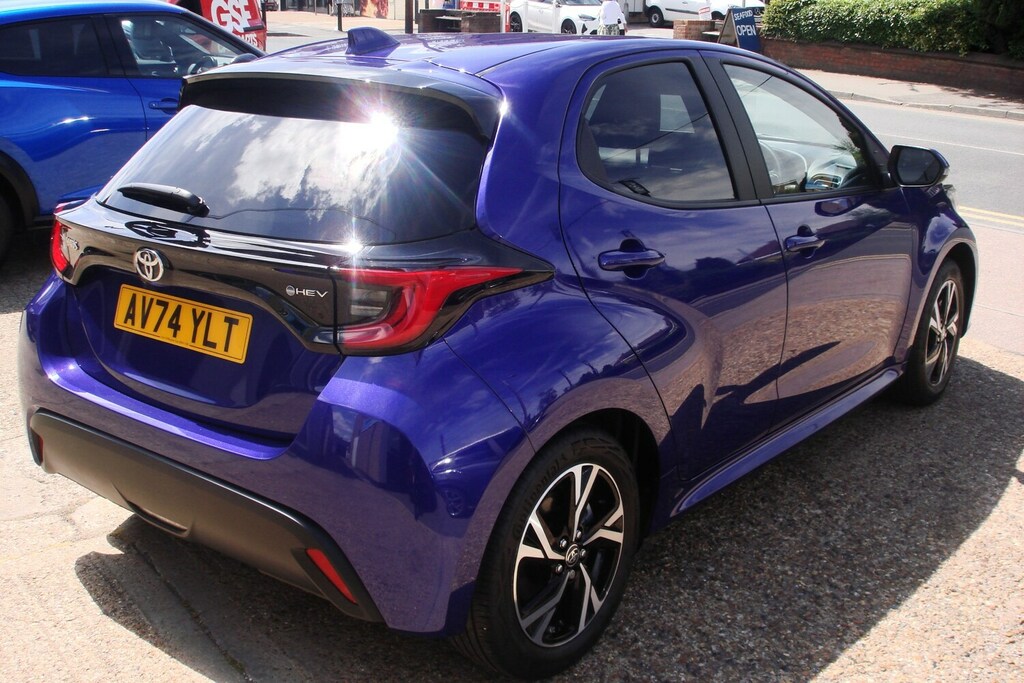 Toyota Yaris 1.5 Hybrid Design Blue #5