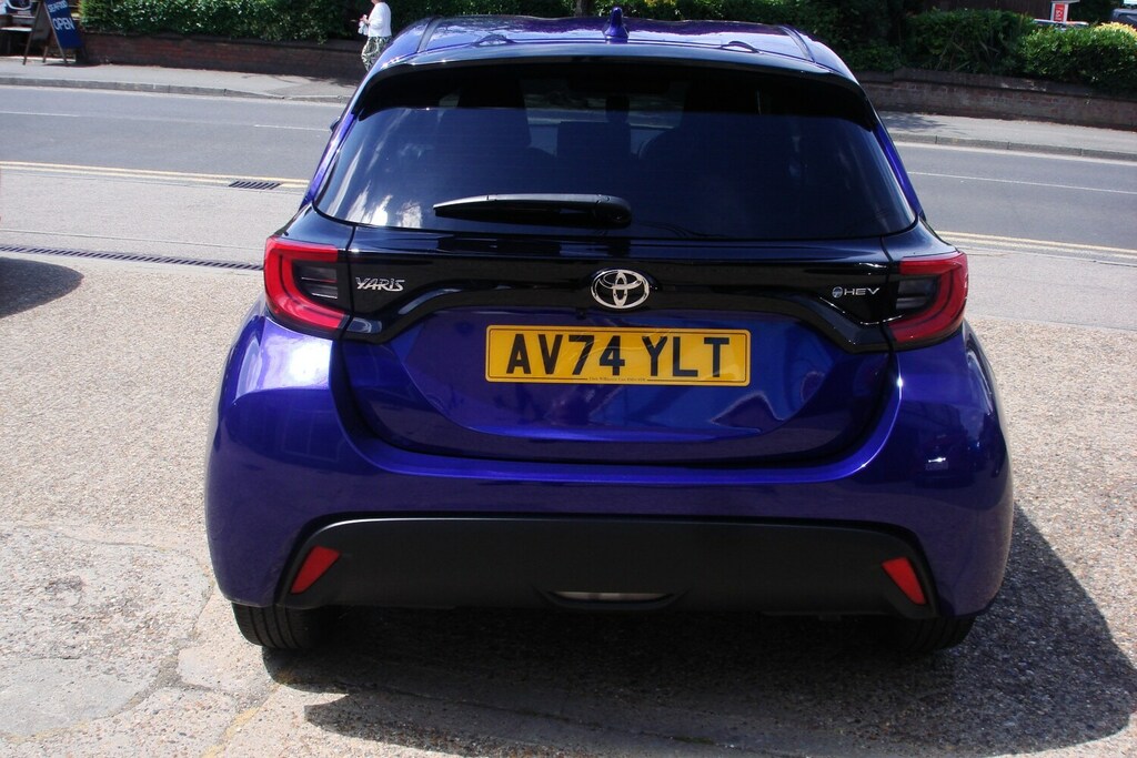 Toyota Yaris 1.5 Hybrid Design Blue #4