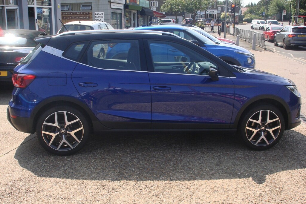 Seat Arona 1.0 Tsi 115 Xcellence Luxury Blue #6