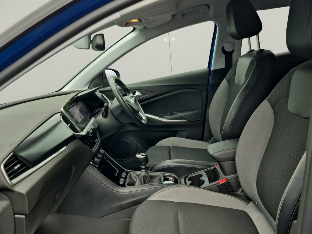 Vauxhall Grandland X Sri Nav White #14