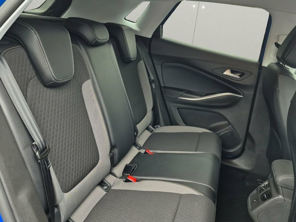 Vauxhall Grandland X Sri Nav White #27