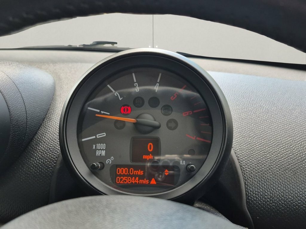 Mini Paceman 2.0 Cooper S D White #23