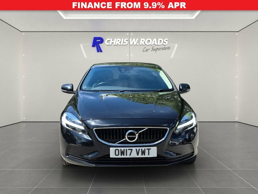 Volvo V40 2L Momentum Nav Plus Black #6