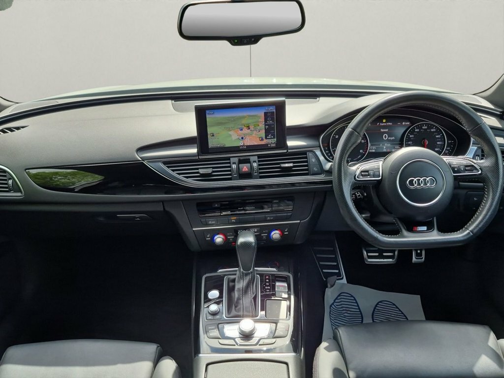 Audi A6 Saloon 2L Black Edition White #4