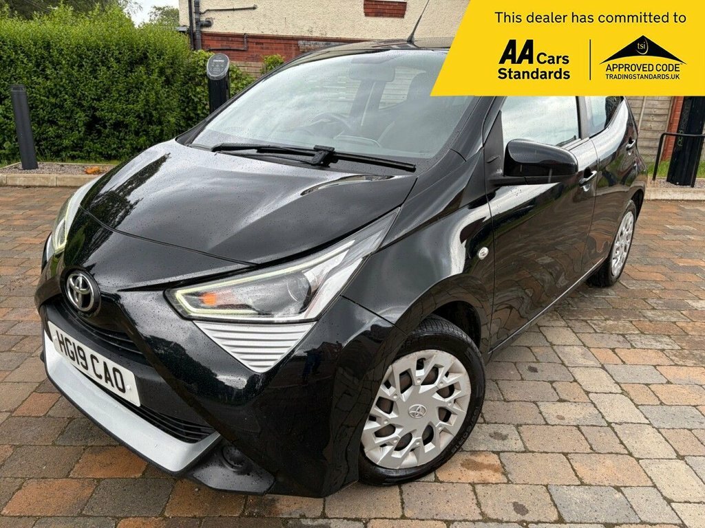 Toyota Aygo 1L X-play Black #3