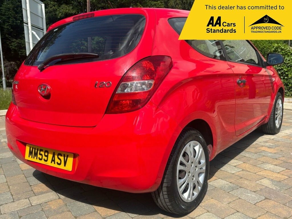 Hyundai I20 1.2L Classic Red #4