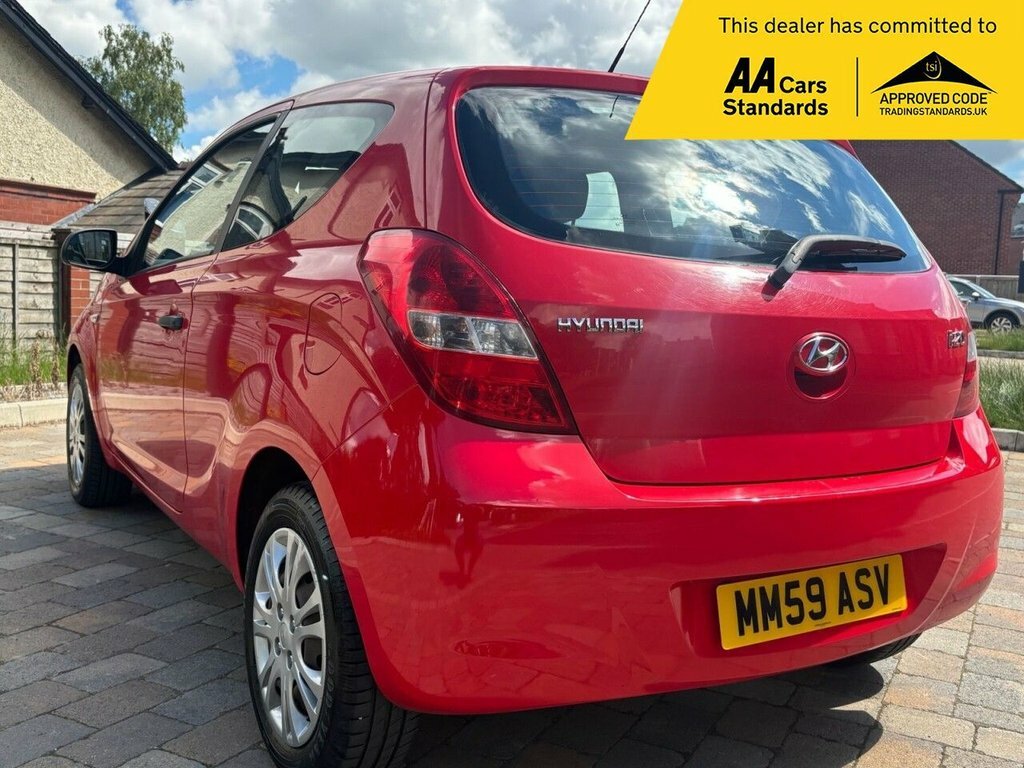 Hyundai I20 1.2L Classic Red #5