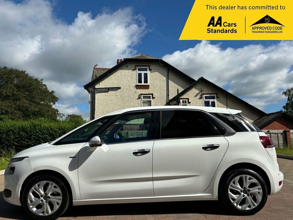 Citroen C4 Picasso 1.6L Exclusive White #5