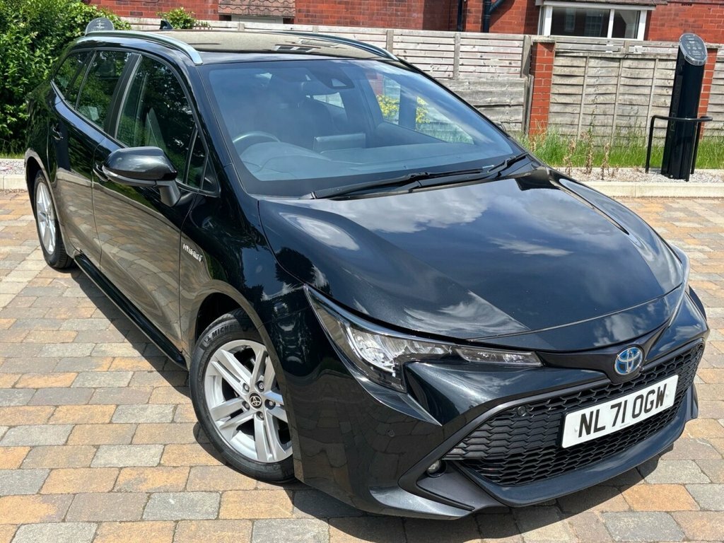 Toyota Corolla 1.8 Icon Tech 121 Bhp Red #21
