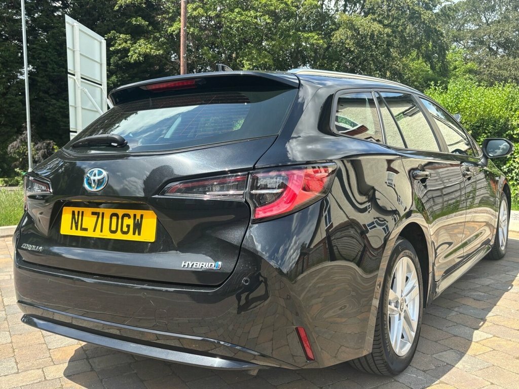 Toyota Corolla 1.8 Icon Tech 121 Bhp Red #41