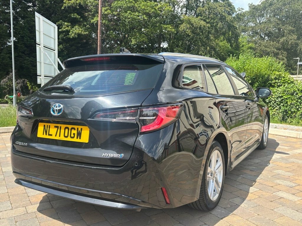 Toyota Corolla 1.8 Icon Tech 121 Bhp Red #39