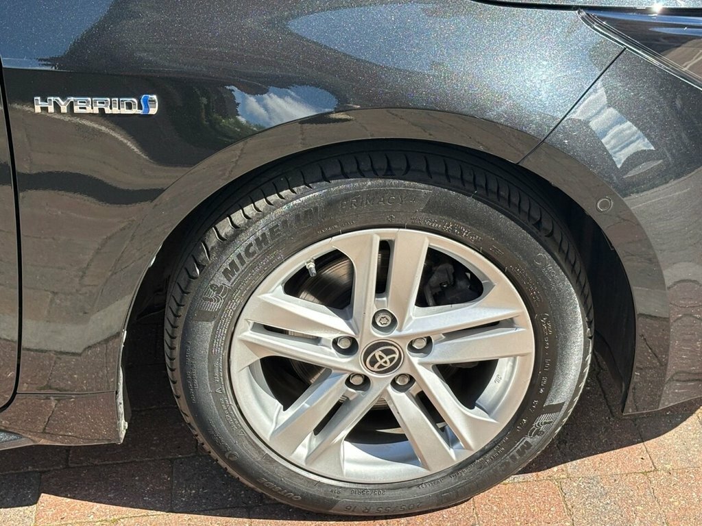 Toyota Corolla 1.8 Icon Tech 121 Bhp Red #17