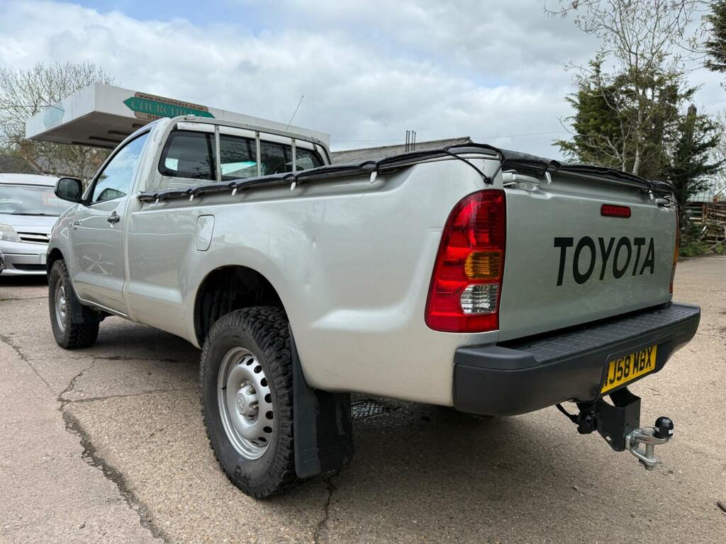 Toyota HILUX 2.5 D-4d Hl2 4Wd Silver #4