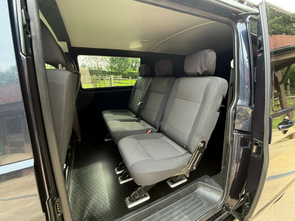 Volkswagen Transporter Combi Blue #12