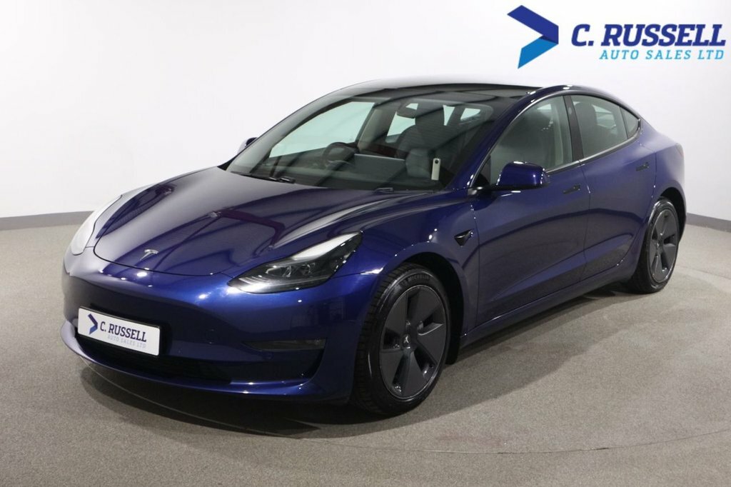 Tesla Model 3 Saloon Blue