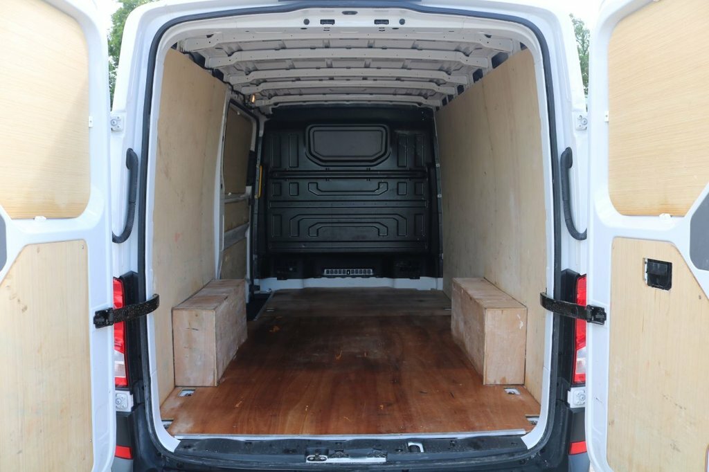 Volkswagen Crafter 2L Startline VN73HDE White #5
