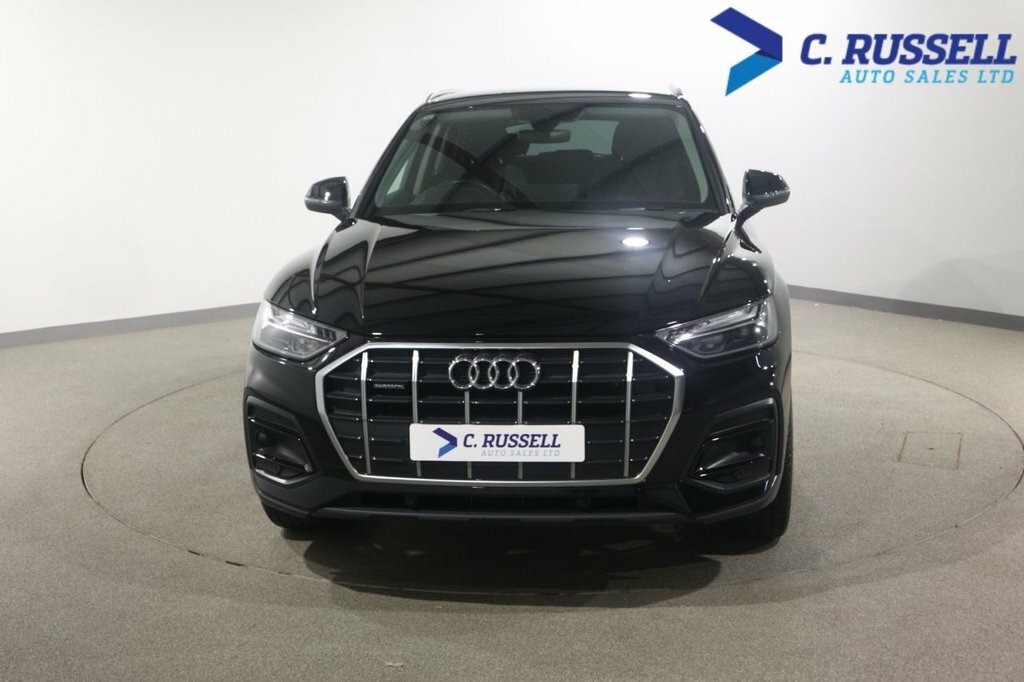 Audi Q5 2L Sport DE72NZC Black #3