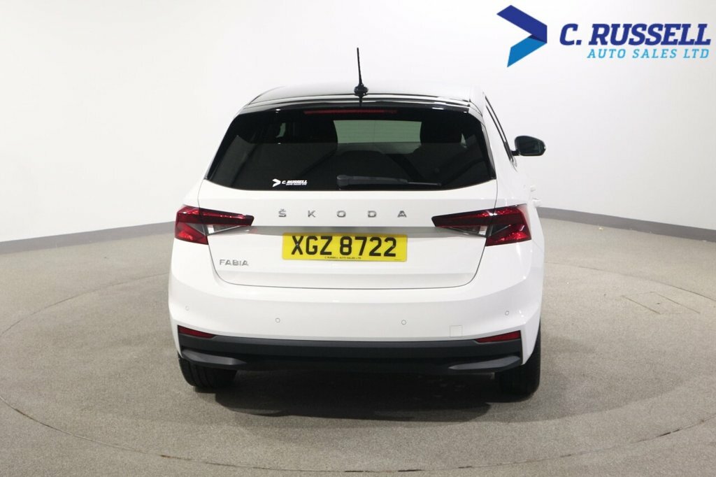 Skoda Fabia 1L Colour Edition XGZ8722 White #5