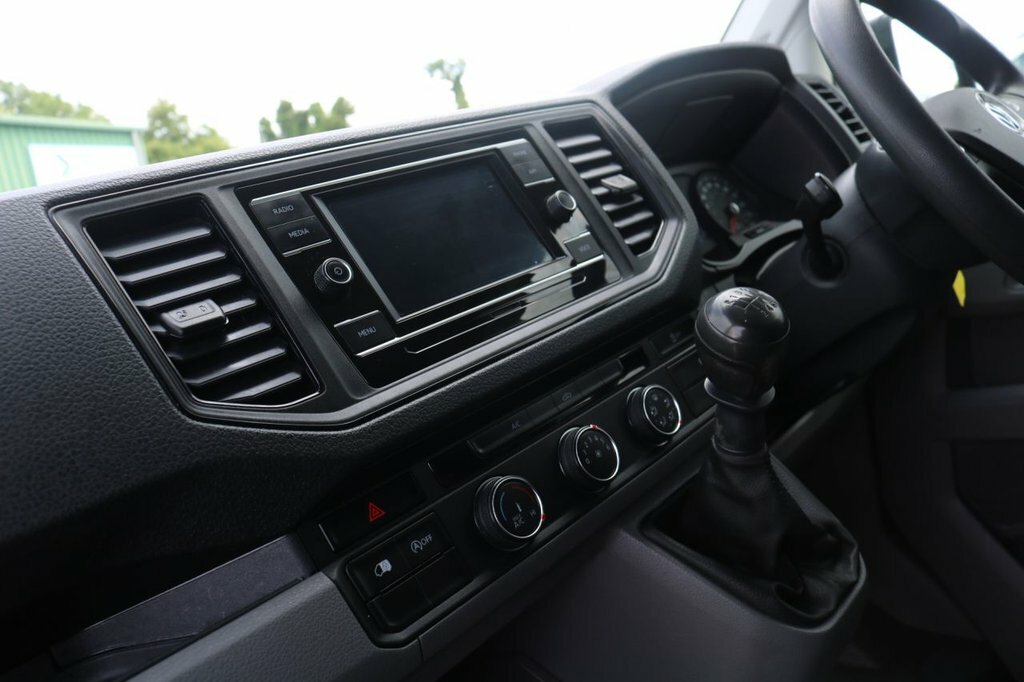 Volkswagen Crafter 2L Trendline AF23XAE White #5
