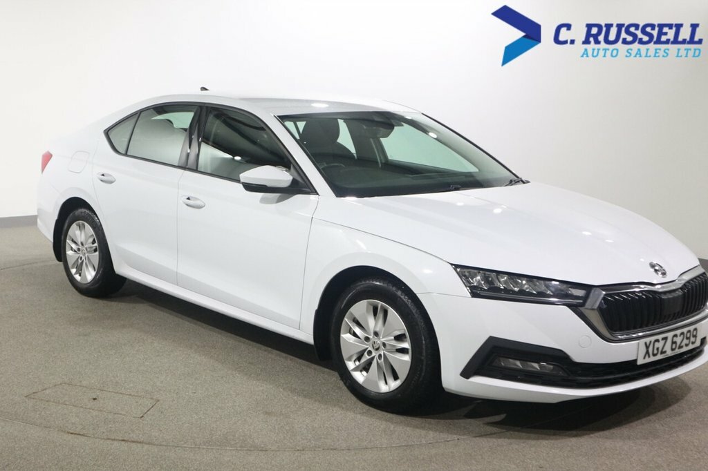 Skoda Octavia 2L Se XGZ6299 White #6