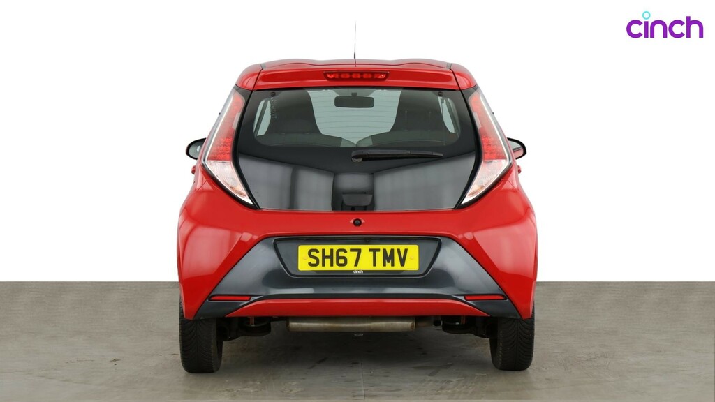 Toyota Aygo X X-claim White #4