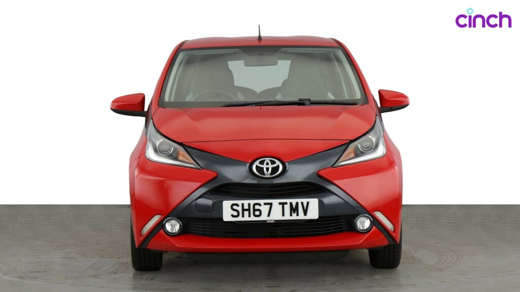 Toyota Aygo X X-claim White #7