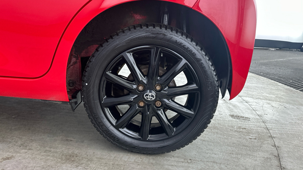 Toyota Aygo X X-claim White #22