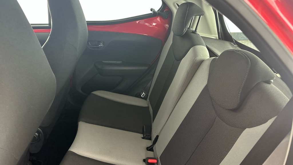 Toyota Aygo X X-claim White #18