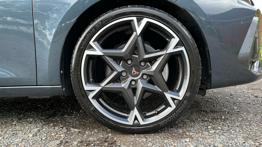 Cupra Leon 2025 Cupra Leon 1.5 Tsi 150 V2 Black #20