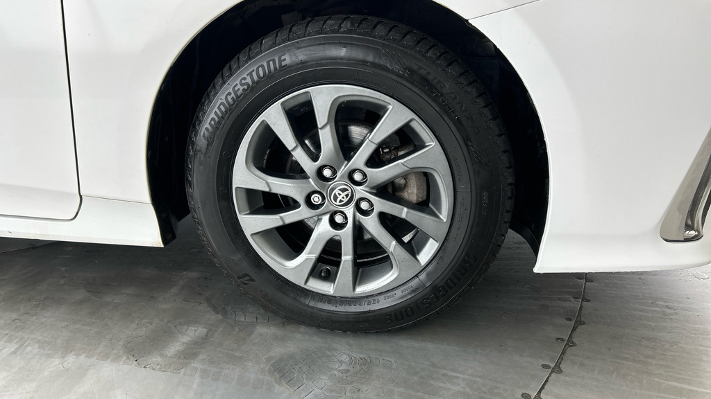 Toyota Prius+ Prius Blue #27