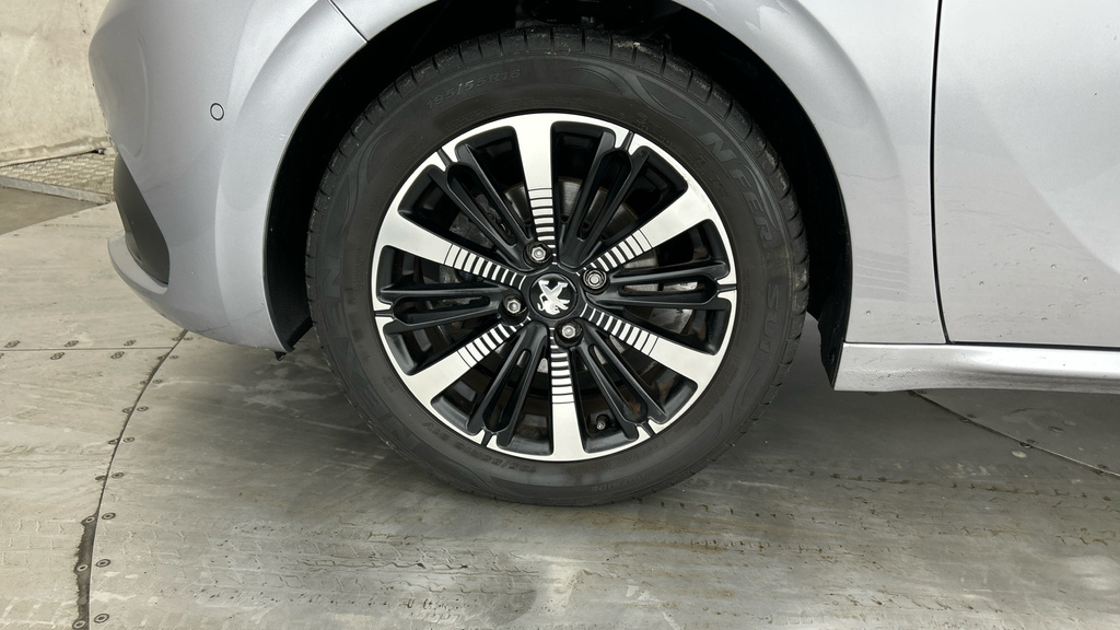 Peugeot 208  Black #22