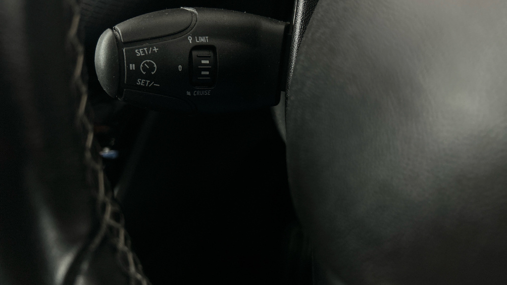 Peugeot 208  Black #15