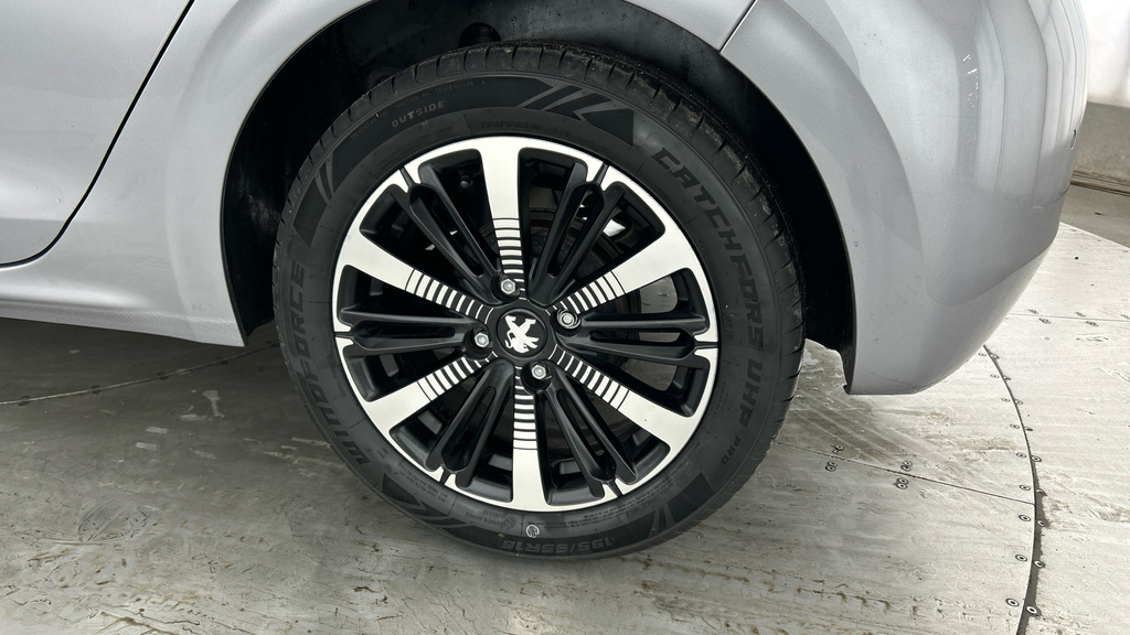 Peugeot 208  Black #23