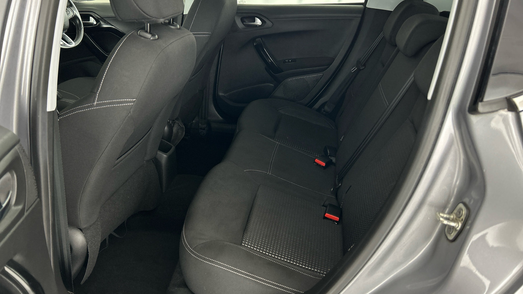 Peugeot 208  Black #19