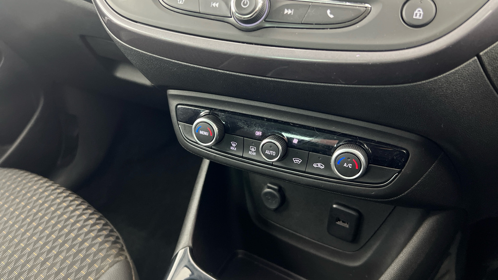 Vauxhall Crossland X 1.5 Turbo D 102 Tech Line Nav Black #13